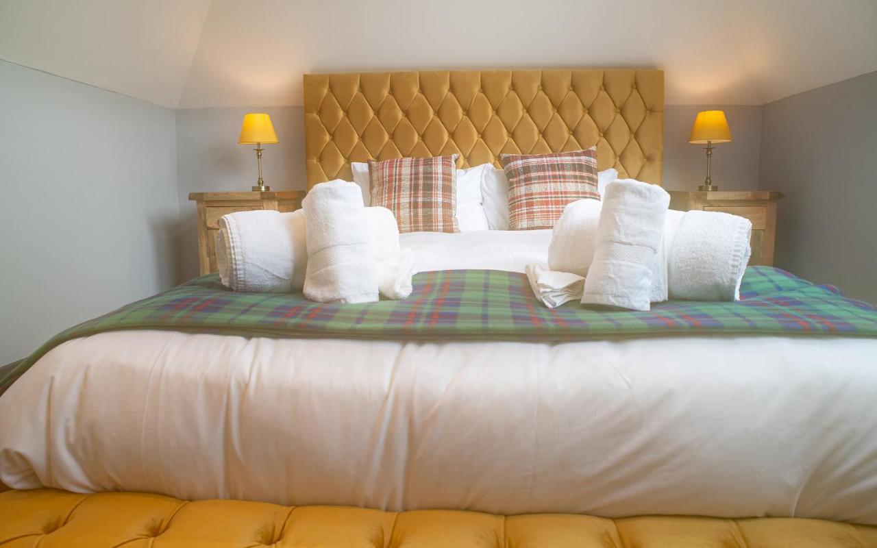 Luxury 4 Bedroom Cottage With Stunning Views Near Fairy Pools! 卡博斯特 外观 照片