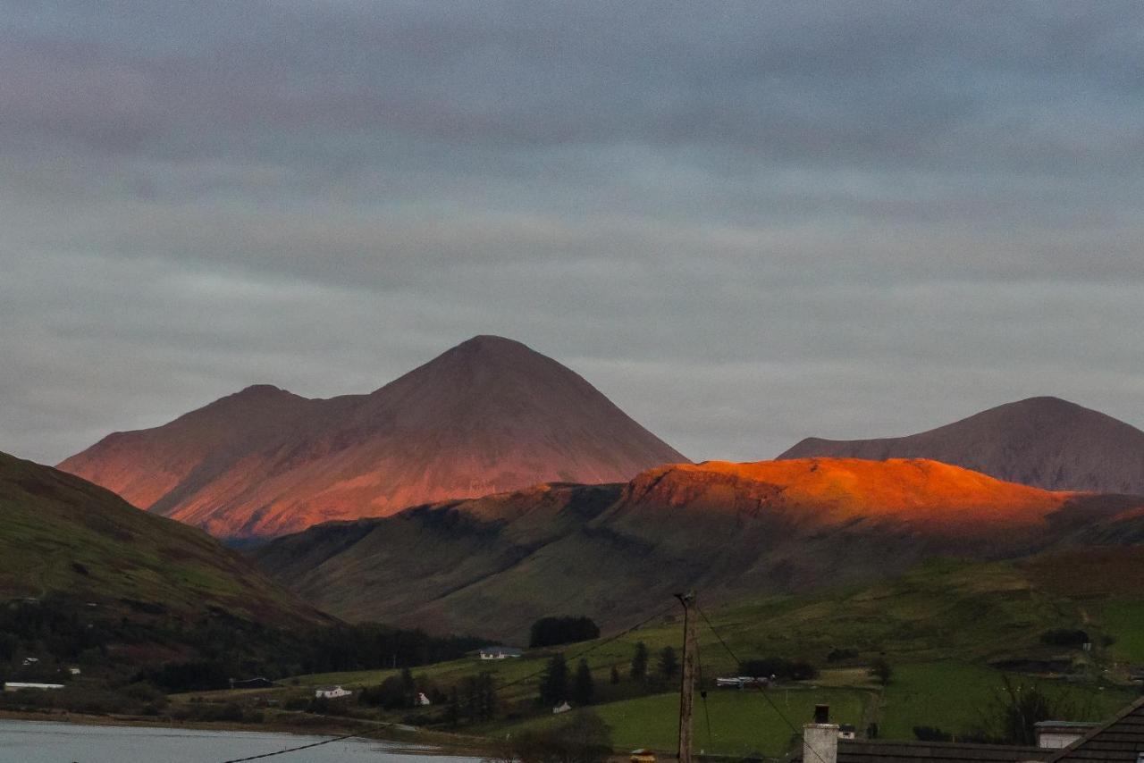 Luxury 4 Bedroom Cottage With Stunning Views Near Fairy Pools! 卡博斯特 外观 照片