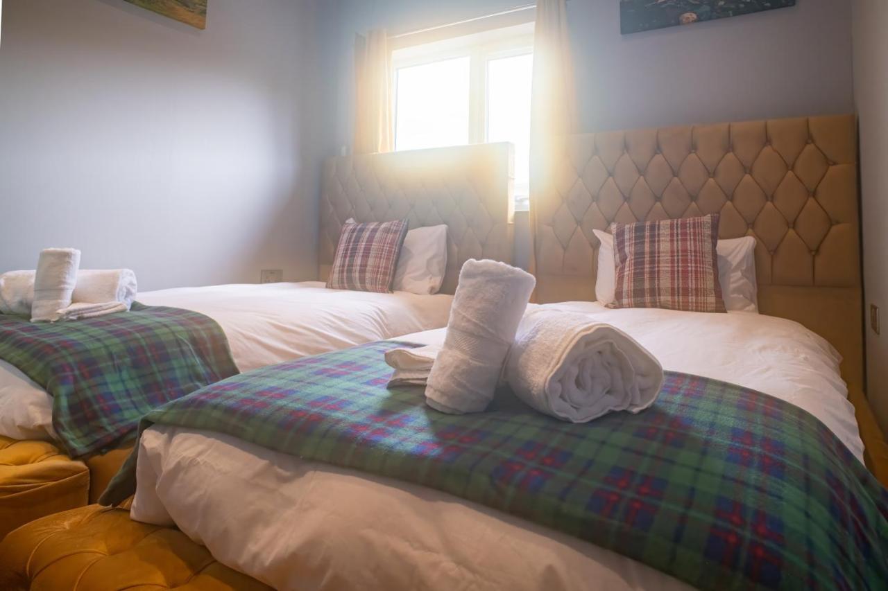 Luxury 4 Bedroom Cottage With Stunning Views Near Fairy Pools! 卡博斯特 外观 照片
