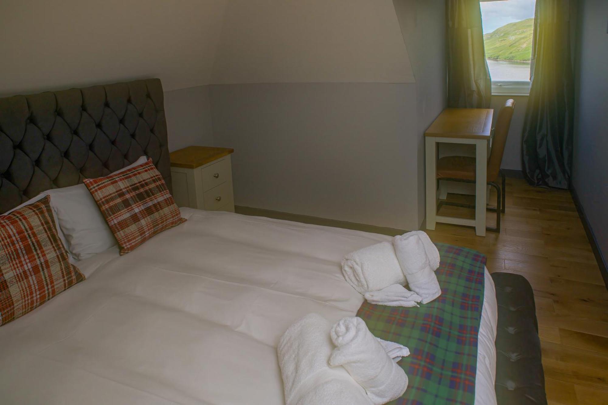 Luxury 4 Bedroom Cottage With Stunning Views Near Fairy Pools! 卡博斯特 外观 照片