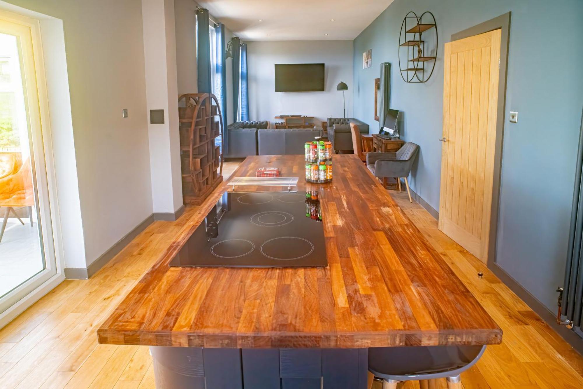 Luxury 4 Bedroom Cottage With Stunning Views Near Fairy Pools! 卡博斯特 外观 照片