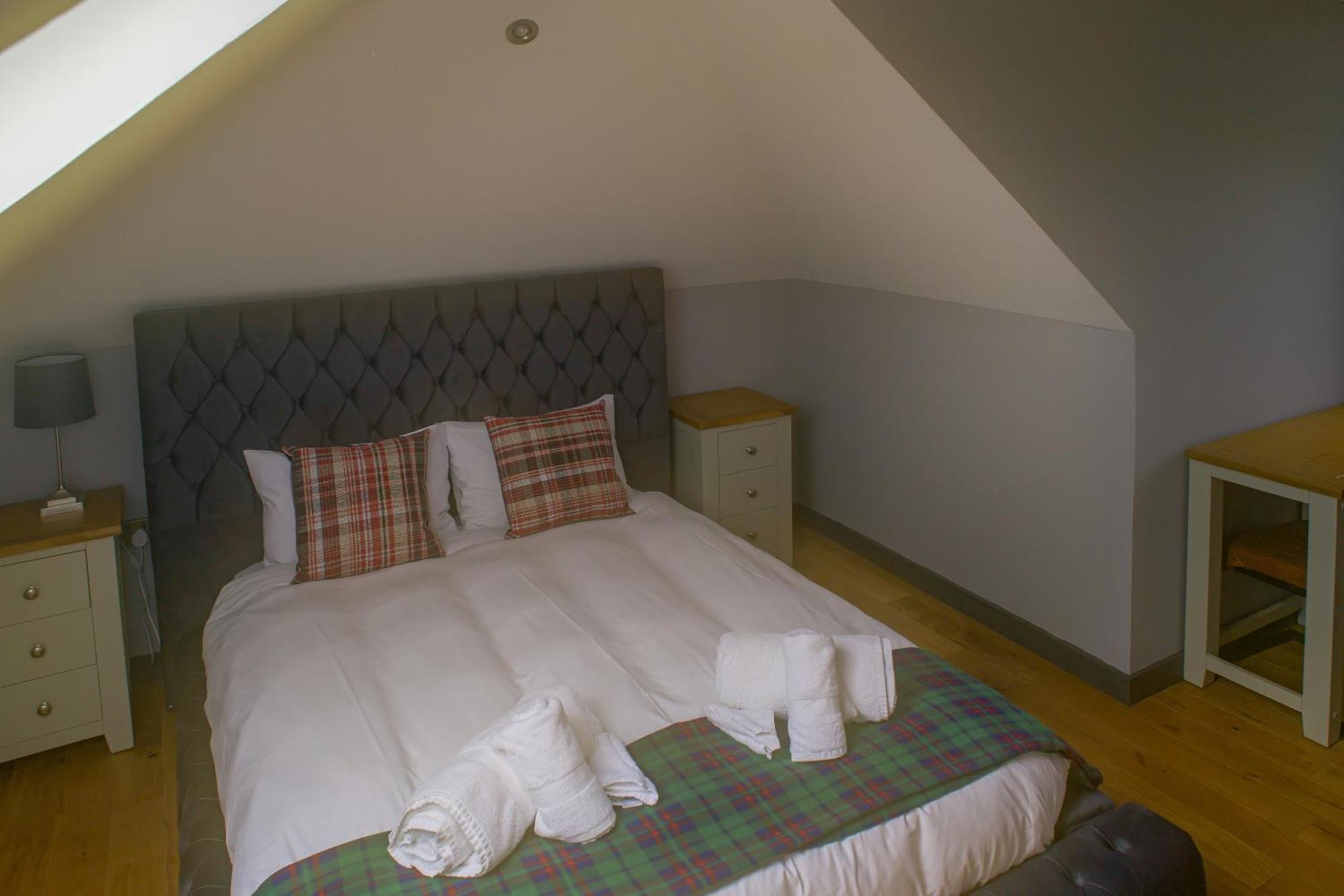 Luxury 4 Bedroom Cottage With Stunning Views Near Fairy Pools! 卡博斯特 外观 照片