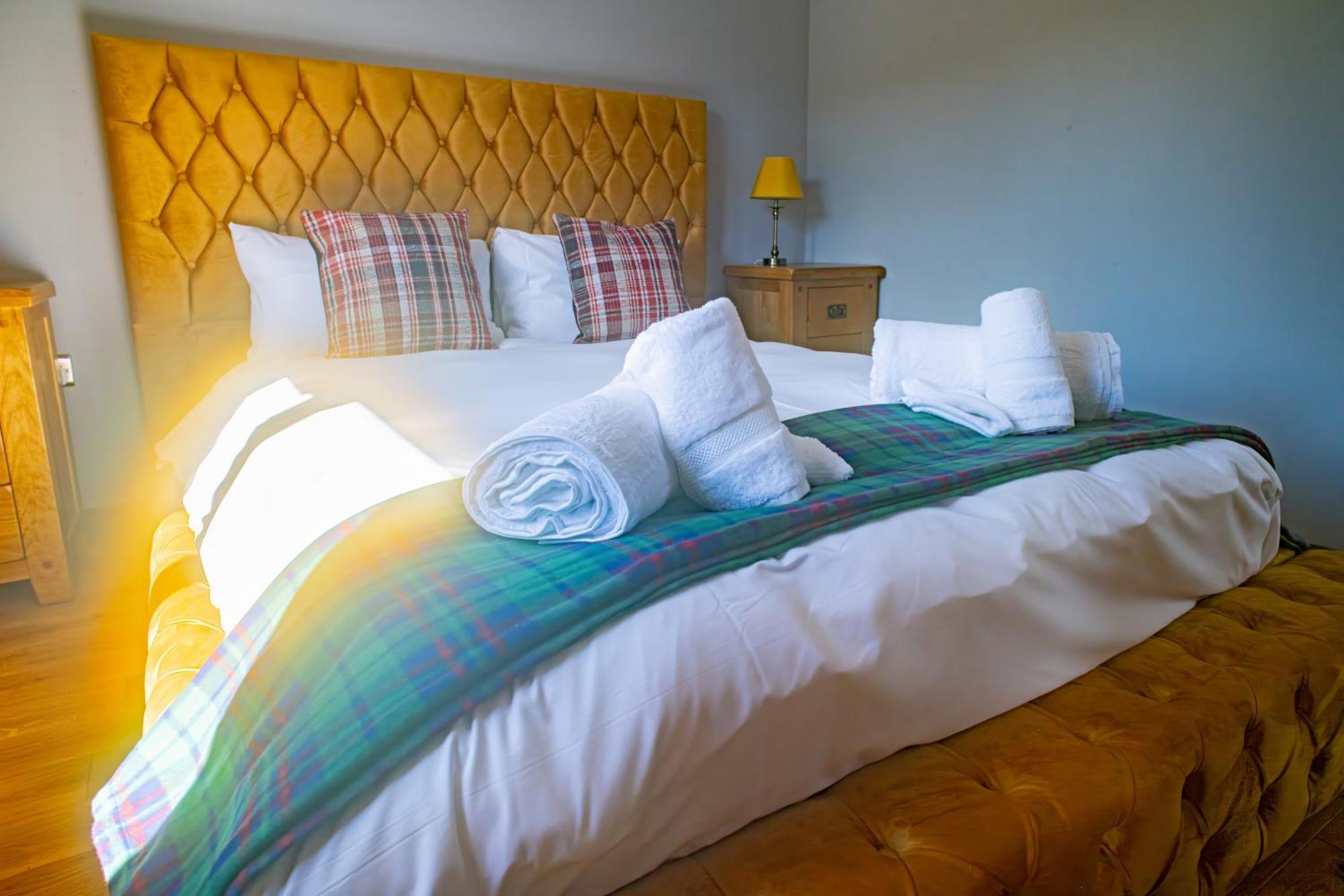 Luxury 4 Bedroom Cottage With Stunning Views Near Fairy Pools! 卡博斯特 外观 照片