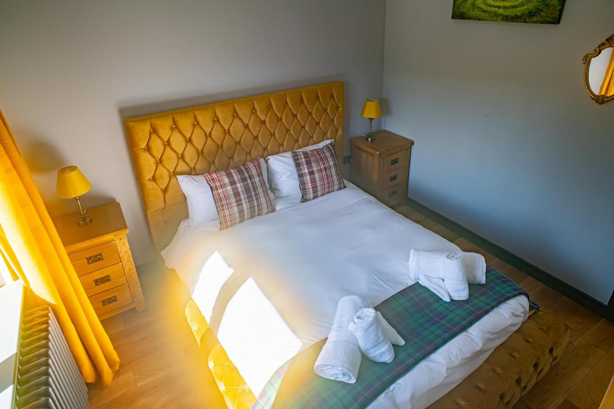 Luxury 4 Bedroom Cottage With Stunning Views Near Fairy Pools! 卡博斯特 外观 照片